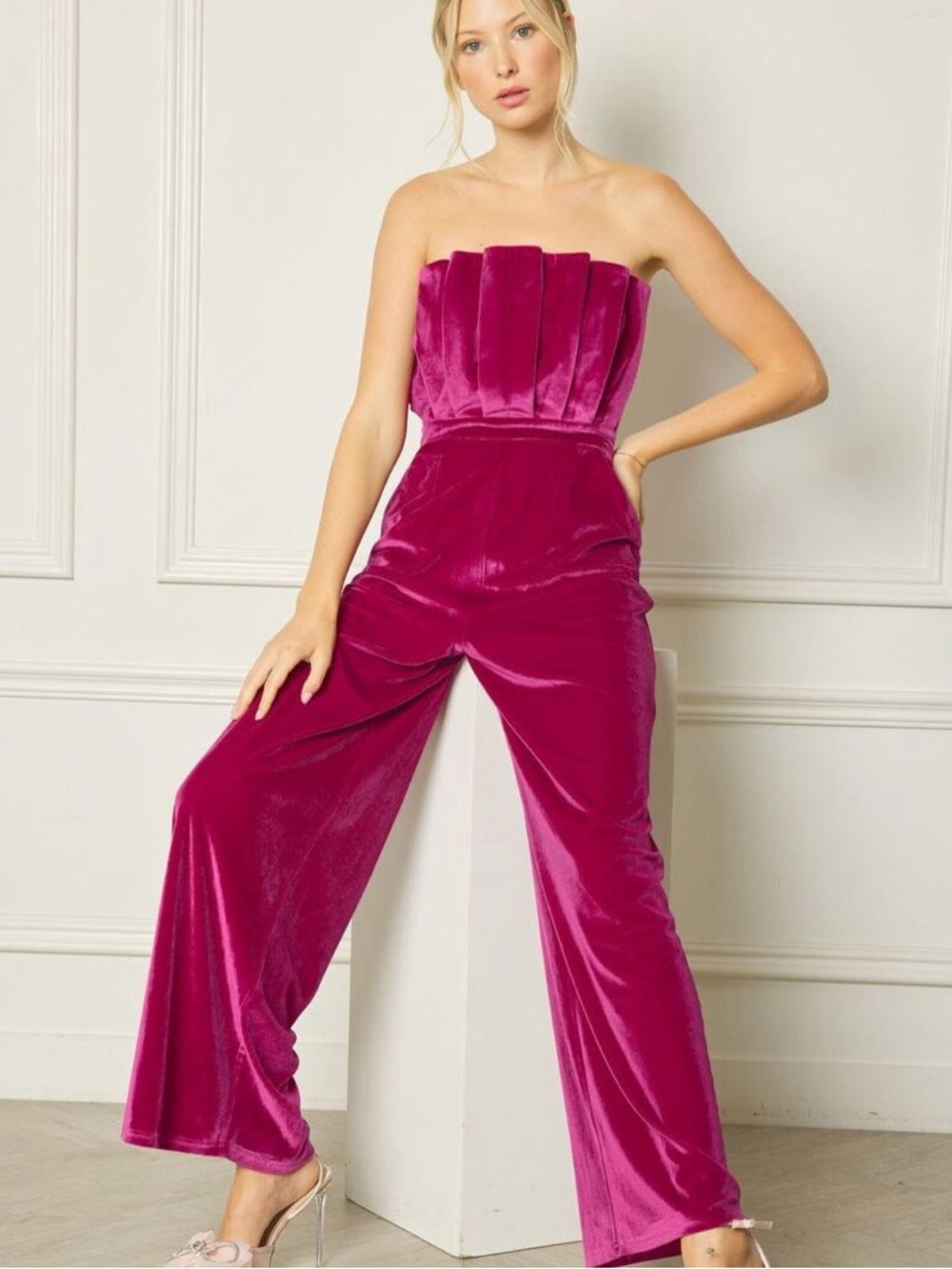 Entro Sangria Velvet Strapless Ruffle Jumpsuit Size Medium Holiday Party Glam